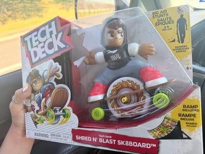 Tech Deck Shred N' Blast – Gemotoriseerd Fingerboard Met Skater En Schans, Voor Snelle Actie En Hoge Sprongen, Vanaf 6 Jaar