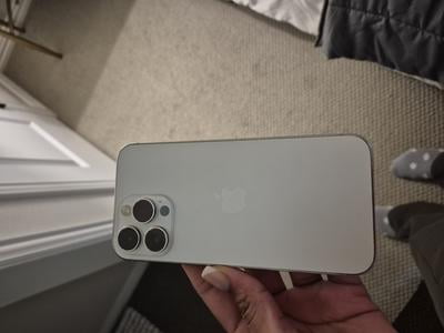 Pre-Owned Apple iPhone 14 Pro Max- Carrier Unlocked -256 GB Deep