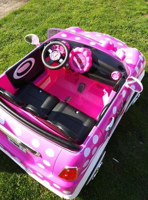 Minnie mouse coupe car 2025