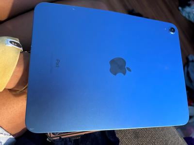 Free Shipping! Pre-Owned Apple iPad 10th Gen A2696 (WiFi) 64GB