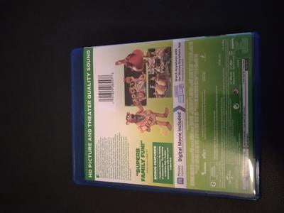 SDS, Chicken Run Blu-ray + Digital Copy, G, Claymation Family