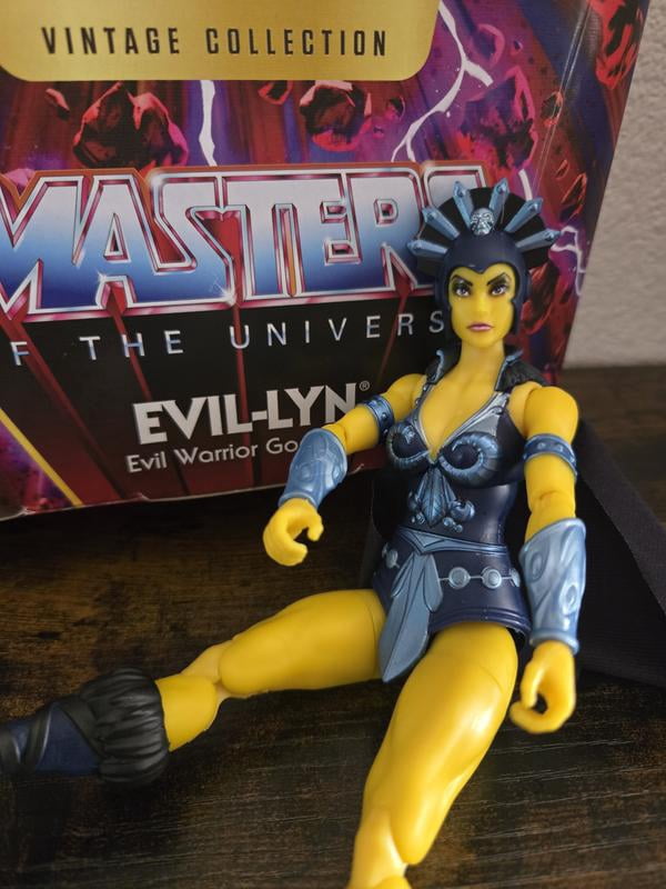 Masters of the Universe Masterverse Evil-Lyn Action Figure