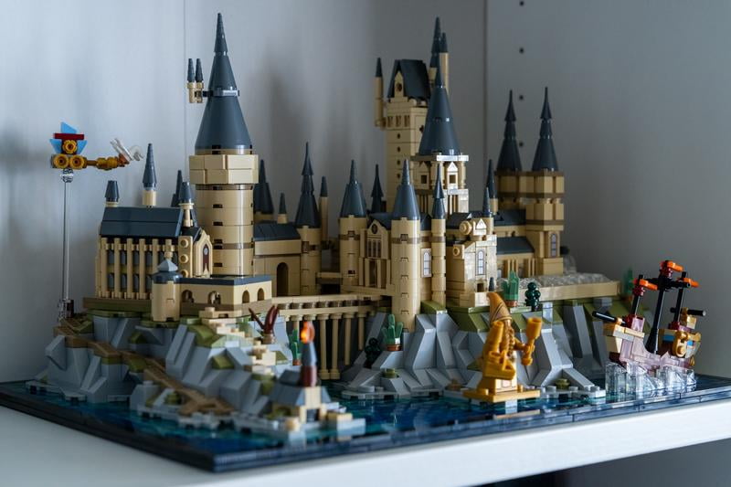 【新品】PC-VKL44XDGMB8MSEUZY Hogwarts™ Castle and Grounds 76419 | Harry Potter™ | Buy