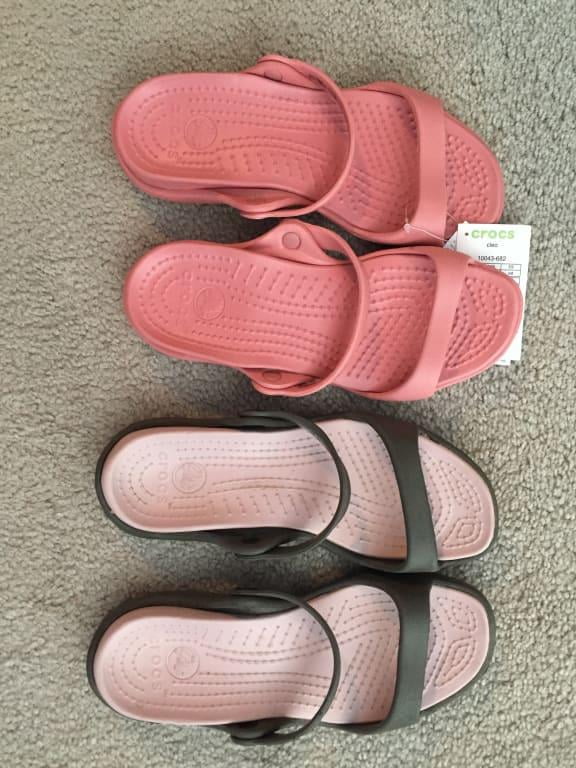 crocs cleo sandals size 8
