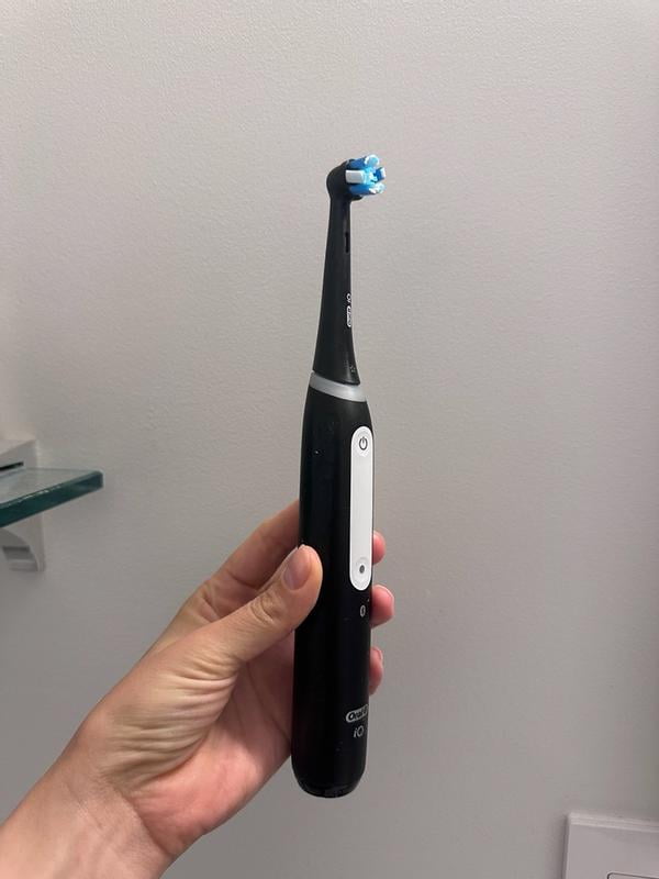 Oral-B iO Series 4 Rechargeable Electric Toothbrush, Icy Blue