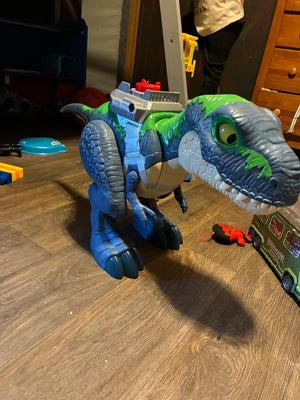 Fisher-Price Imaginext – T-Rex Géant à Mâchoires Claquantes – Avec Manette – Dès 3 Ans – Jurassic World