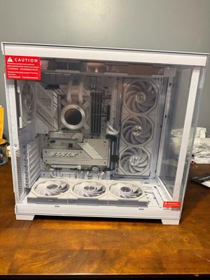 LIAN LI O11 EVO RGB White Aluminum/Steel ATX Mid Tower Gaming