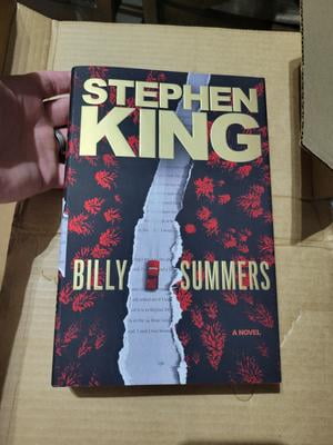 Billy Summers by King, Stephen: Very Good Mass Market Paperback (2023