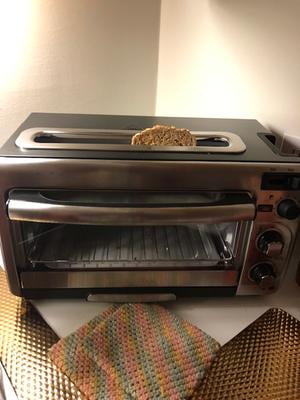 Hamilton Beach 2-in-1 Oven & Toaster, Space-Saving Design 31156 with Racks  Trays