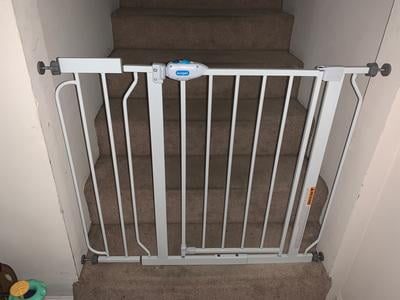 skinny baby gate