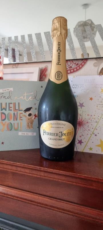 Perrier-Jouet Grand Brut French Champagne, 750 ml - Samsclub.com