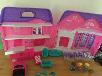 kid connection dollhouse playset 20 pieces
