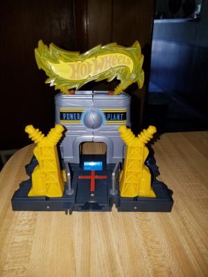 hot wheels city downtown power plant blast playset