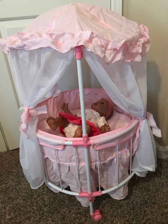 baby doll crib with canopy