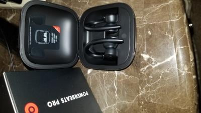 Fake powerbeats pro clearance