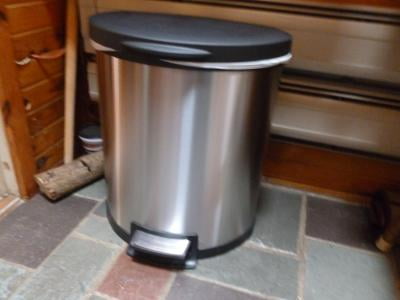 Mainstays 13g Stainless Steel Semi Round Waste Can Com Mainstays 13g Stainless Steel Semi, Mainstays 13g Stainless Steel Semi Round Waste Can