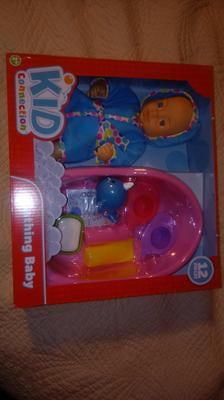 kid connection bathing baby