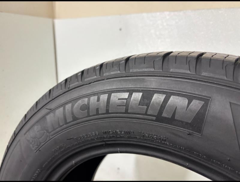 Michelin Latitude Tour HP 285/60R18 120V XL Tire - Walmart.com