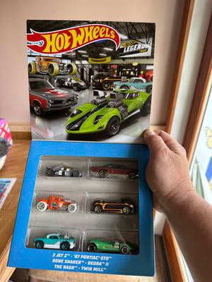 Hot Wheels Legends Collectable 6-Pack 1:64 Scale Toy Cars