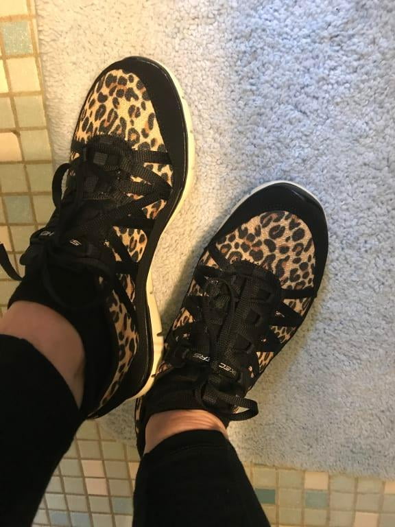 skechers wild vibes