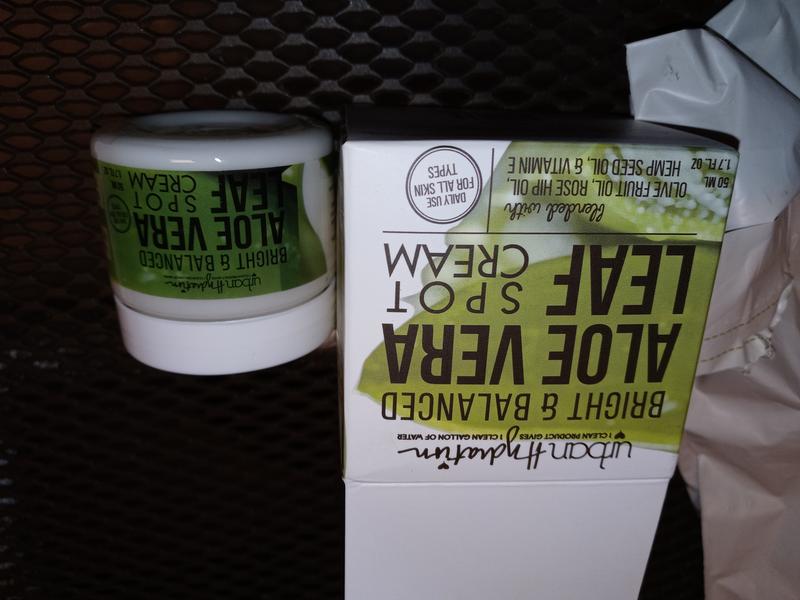 aloe vera leaf spot cream