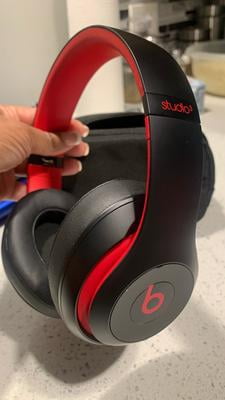 Beats Studio3 Wireless Over-Ear Headphones with Noise Cancellation