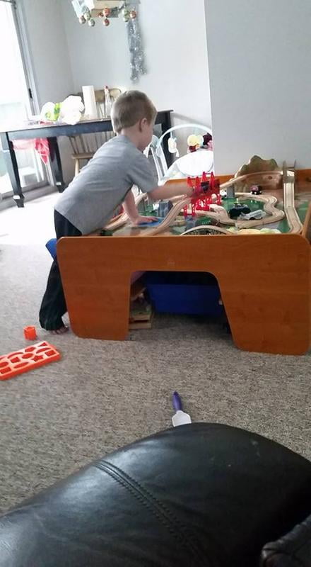 Kidkraft Ride Around Town Train Set Table With 100 Accessories Included