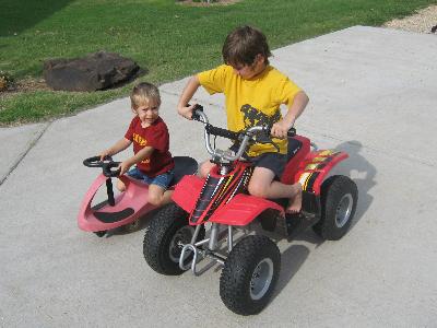 razor battery powered four wheeler