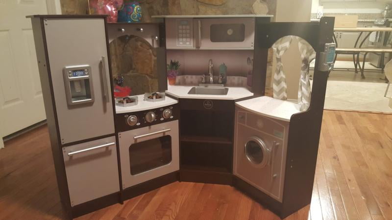 kidkraft 53365 ultimate corner kitchen playset with lights and sounds