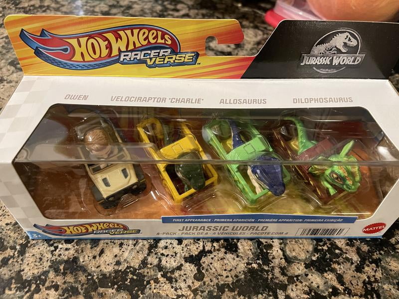 Hot Wheels RacerVerse, Set van 4 metalen Disney speelgoedauto's, geoptimaliseerd voor Hot Wheels banen, met populaire Disney personages als bestuurder HKD31 Hot Wheels RacerVerse, Set van 4 metalen Disney speelgoedauto's, geoptimaliseerd voor Hot Wheels banen, met populaire Disney personages als bestuurder HKD31