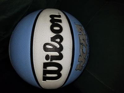 Wilson NCAA Killer Crossover Outdoor Basketball, Intermediate