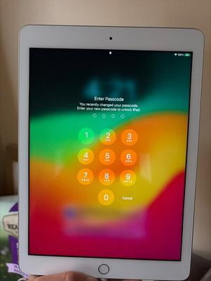Apple, iPad Wi Fi 32GB, 6th Generation, Space Gray - Walmart.com