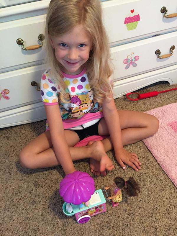 barbie club chelsea ice cream cart doll & playset