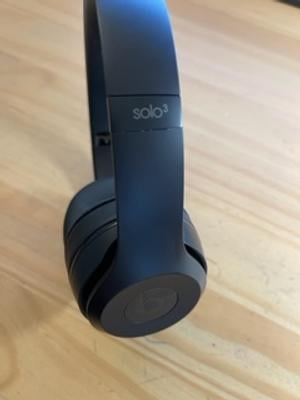 Beats Solo³ Wireless Headphones - Walmart.ca