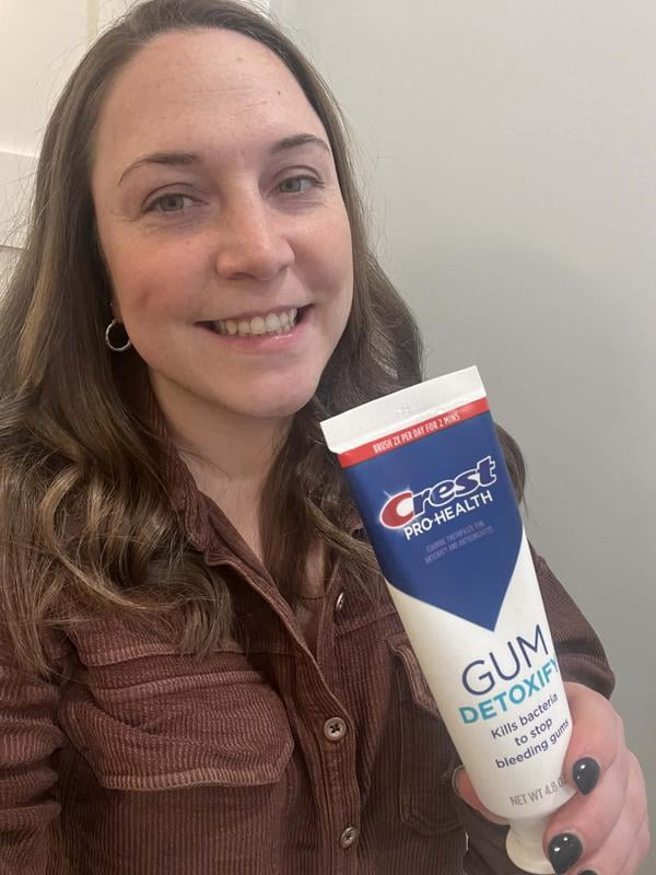 Crest, Toothpaste, Deep Clean, Gum Detoxify, 4.1 oz - Walmart.com