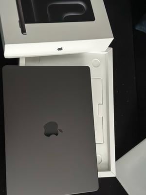 Pre-Owned Apple 14
