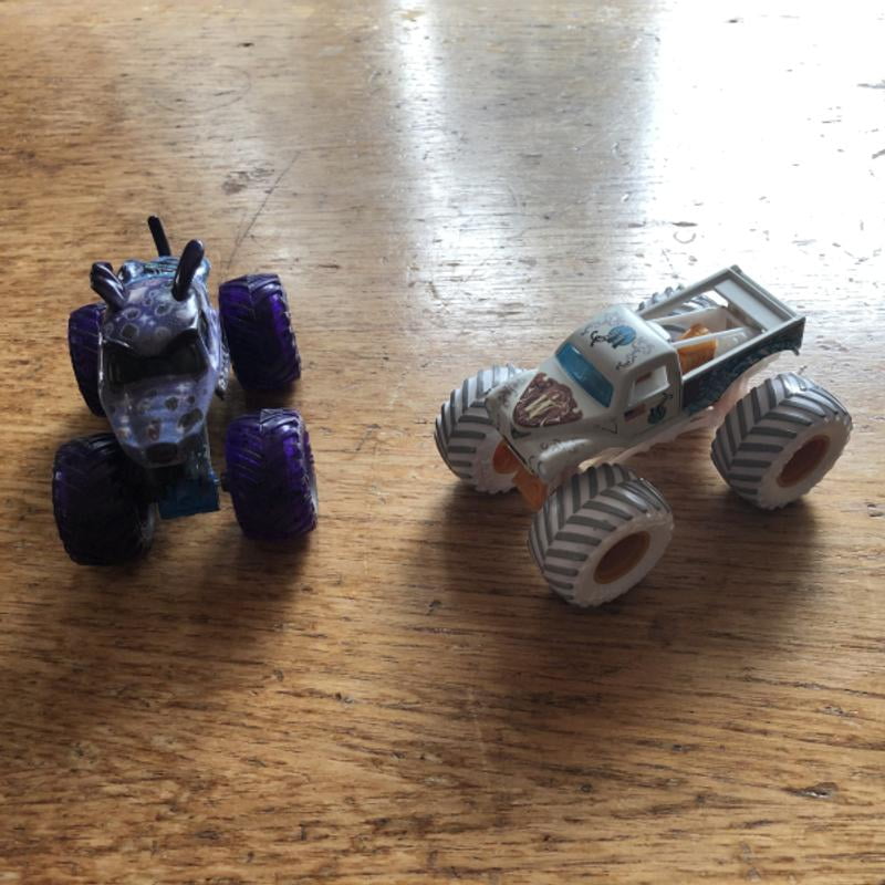 ❁日本未発売❁Monster Jam ニトロネオンシリーズ❁モンスタージャム❁ Monster Jam 1:64 Nitro Neon Monster Trucks 2-Pack - Walmart.com