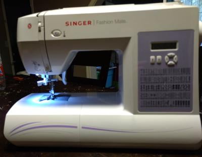 Singer Fashion Mate 7256 Review: A Good Sewing Machine for Beginners — The  Mermaid's Den