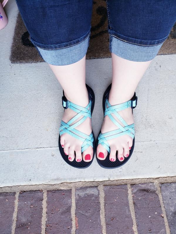 pivot navy chacos