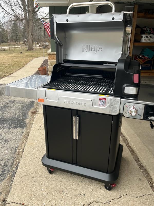 Ninja™ FlexFlame™ 5-in-1 Propane Gas Outdoor Cooking System