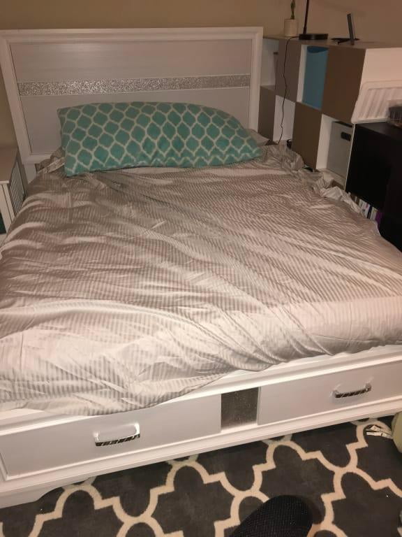 Contemporary White Queen Storage Bed Queen 83 75 In L X 63 5 In W X 50 25 In H Walmart Com Walmart Com