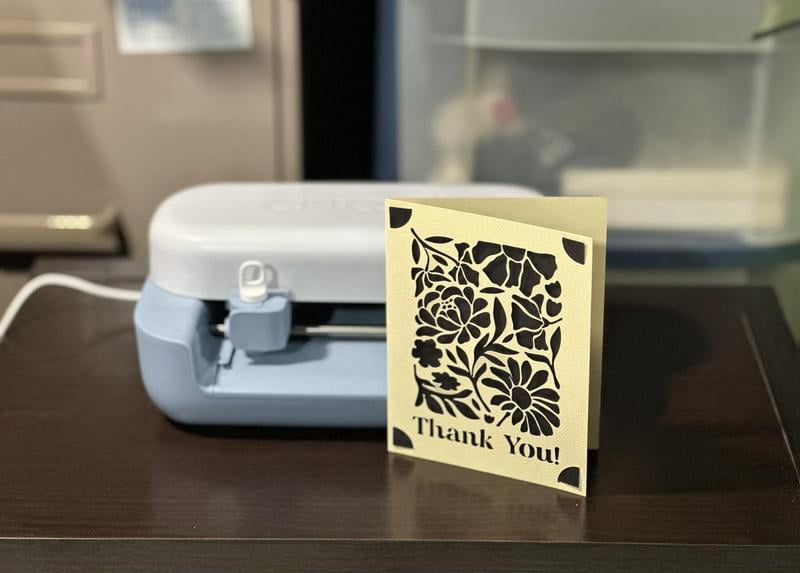 Cricut Joy 2 Starter Bundle, Blue - Portable Crafting Die-Cut