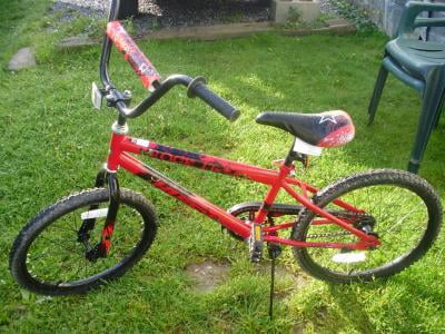 huffy rock it 20 red