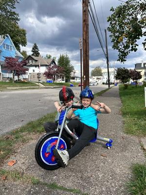 Customer reviews for Razor RipRider 360 Drift Trike - Blue, 16