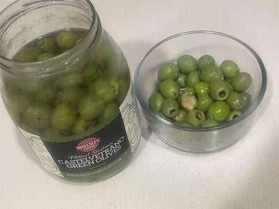 Wellsley Farms, Castelvetrano Pitted Sicilian Green Olives, 35.3