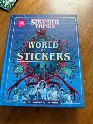シール・ステッカー STRANGER THINGS WORLD OF STICKERS Stranger Things World of Stickers: Art Inspired by the Series