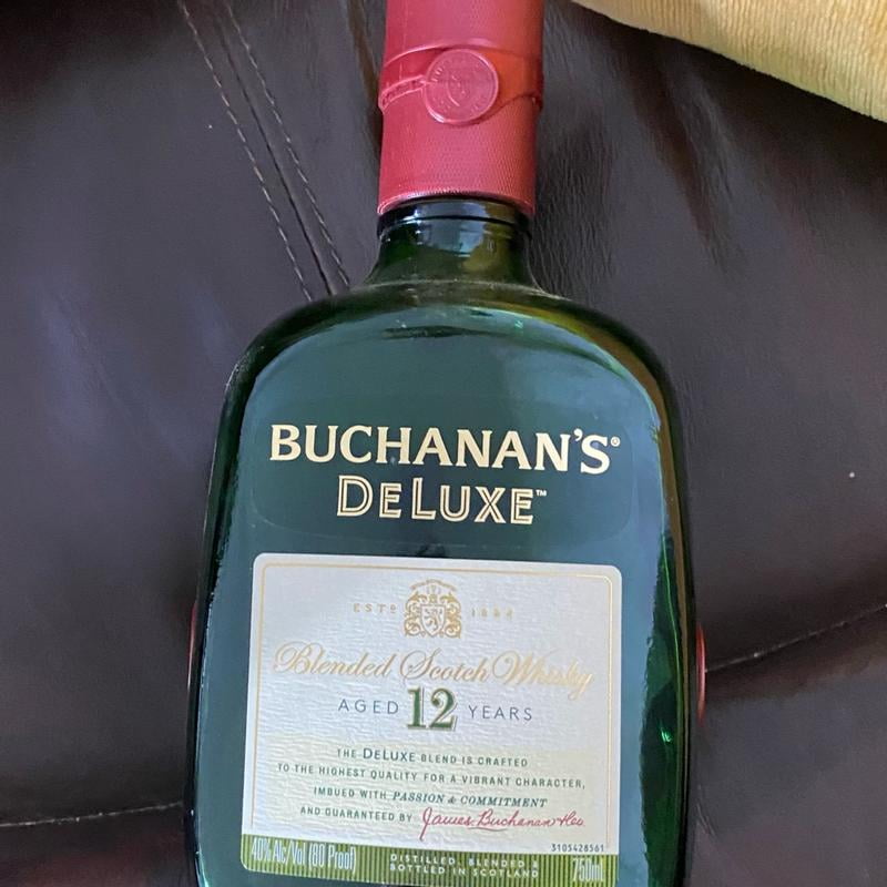 Buchanan's DeLuxe Aged 12 Years Blended Scotch Whisky, 750 ml