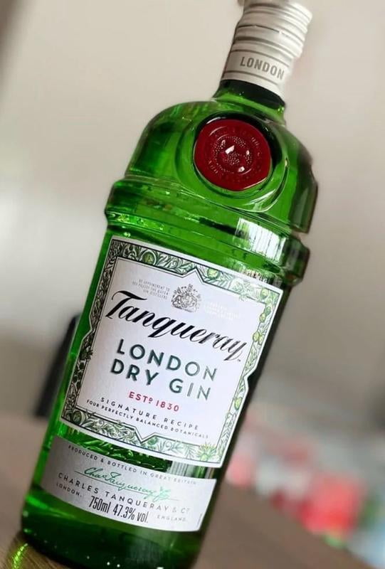 Tanqueray London Dry Gin, 1.75 L, 47% ABV - Walmart.com