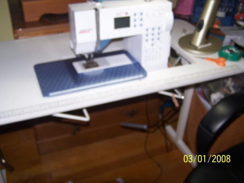 Arrow 601 Gidget I Portable Sewing Cutting And Craft Table W Lift Arrow 601 Gidget I Portable Sewing