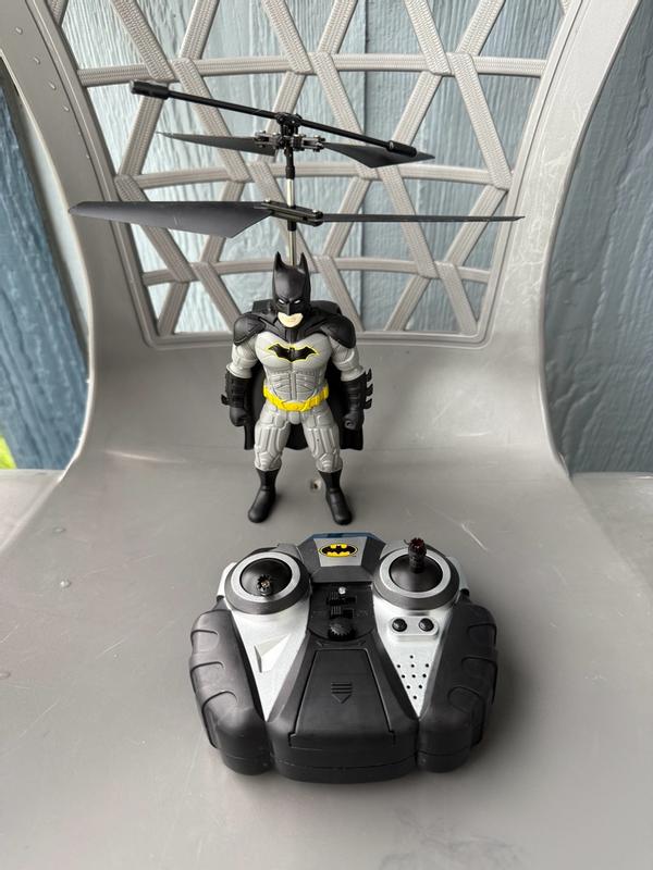 バットマン ラジコンヘリコプター World Tech Toys Batman 6-Inch Flying IR Remote Control